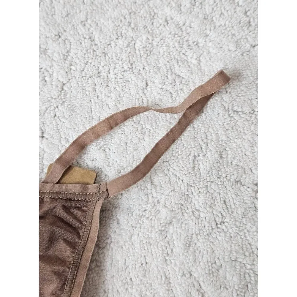 Skims string panty Nwt‎